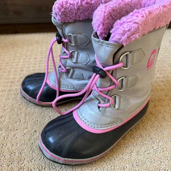 Girls Sorel Snow Boots size 3 - Picture 7 of 12